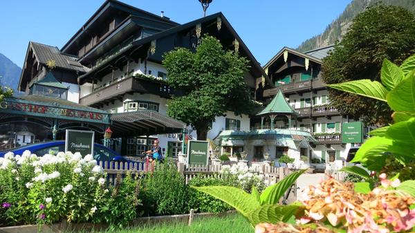 Zillertal Wanderreise Neuhaus Resort Mayrhofen