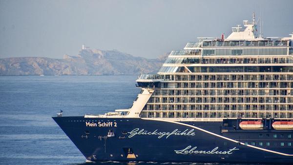 Das Kreuzfahrtschiff "Mein Schiff 2" von TUI Cruis