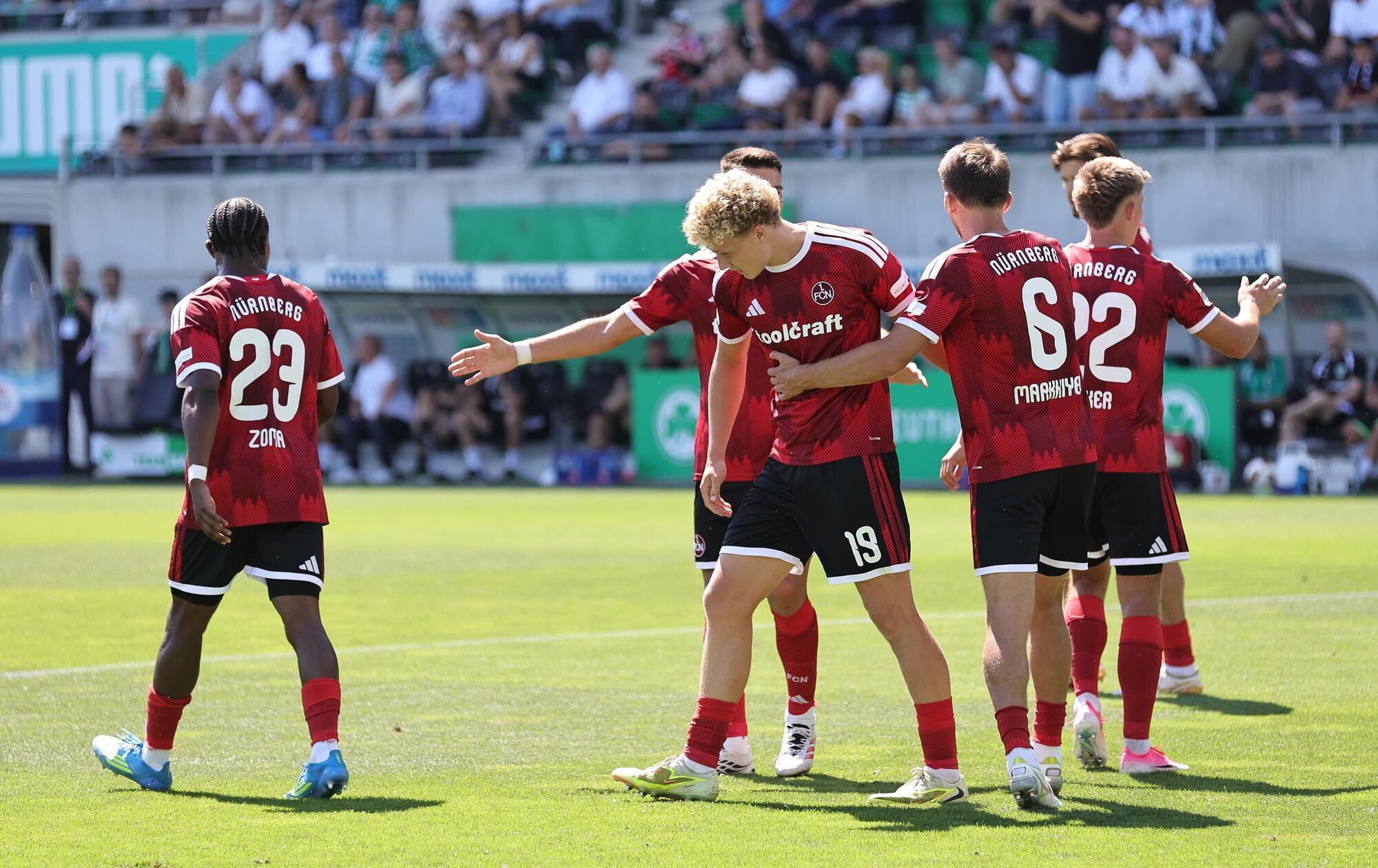 Dessen Kopfball ging Keeper Hellstern durch die Hosenträger zum Ausgleich (26.).