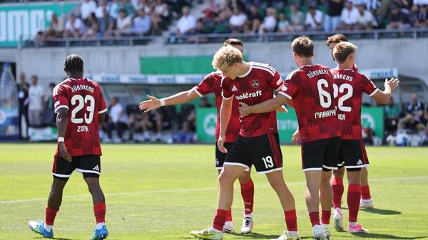Dessen Kopfball ging Keeper Hellstern durch die Hosenträger zum Ausgleich (26.).