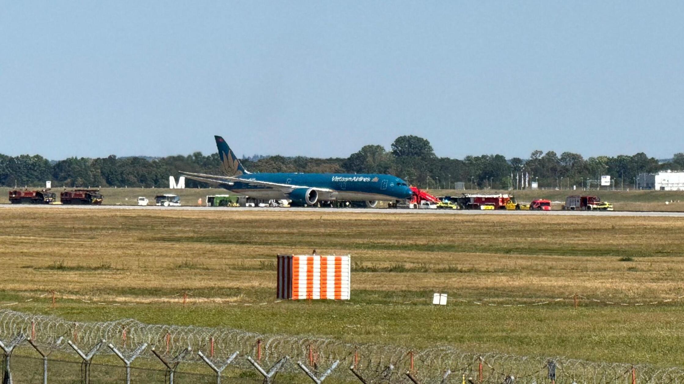 Eine Maschine der Vietnam Airlines Maschine ist ku