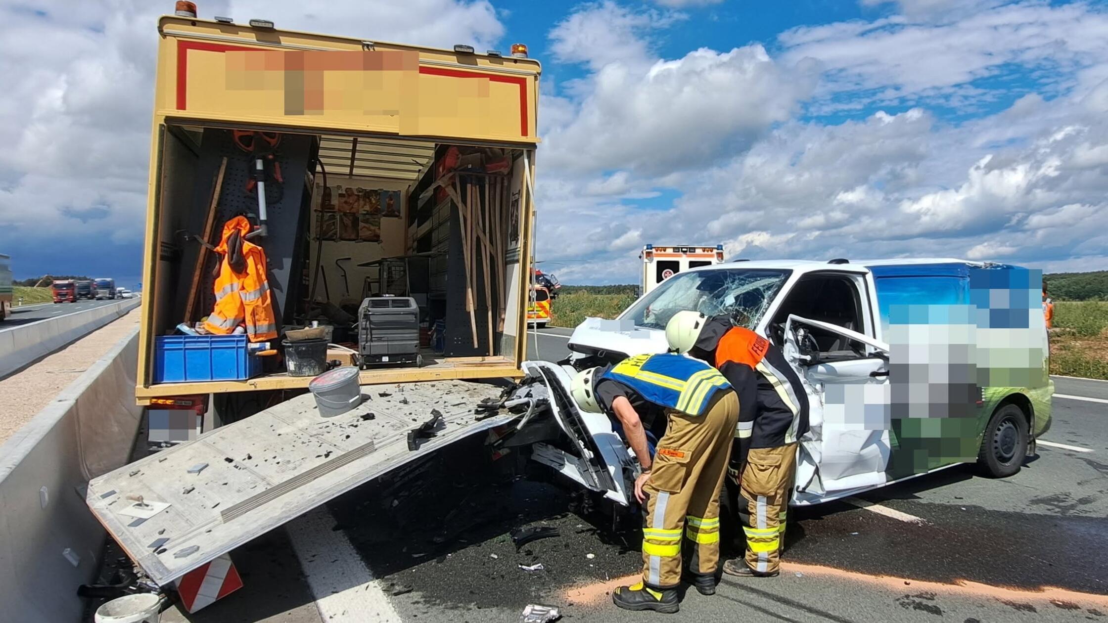 Unfall Sprinter und Lkw A3 bei Höchstadt