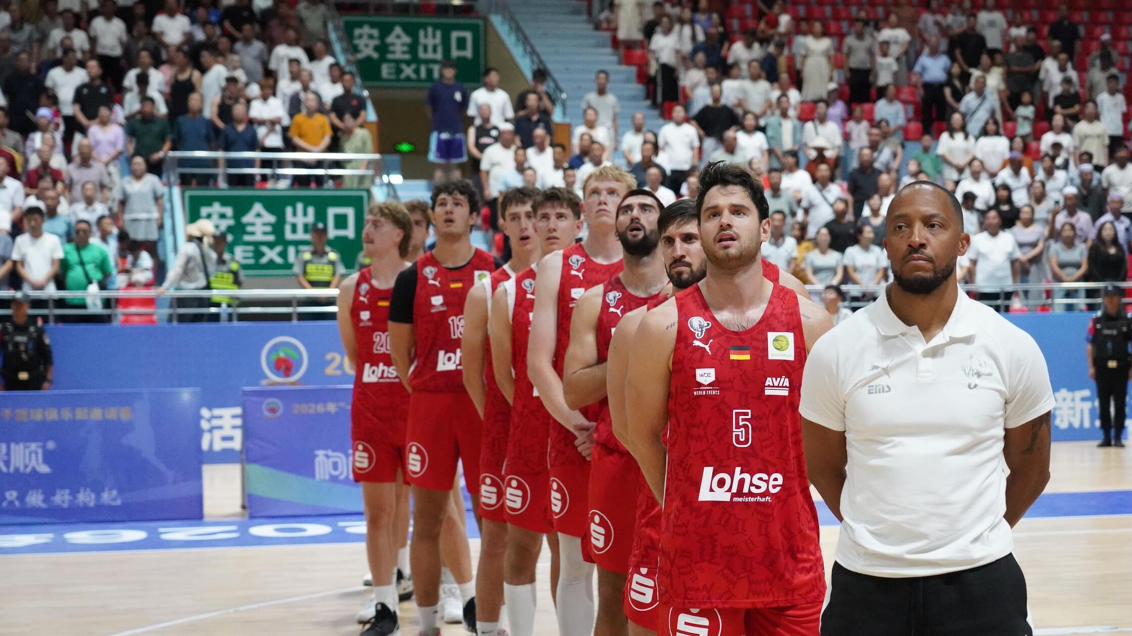 Falcons in China