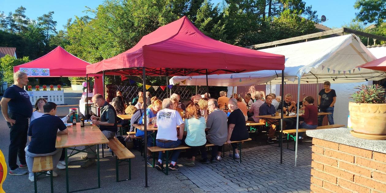 Street festival in Röthenbach: Altdorf asylum support group celebrates ...