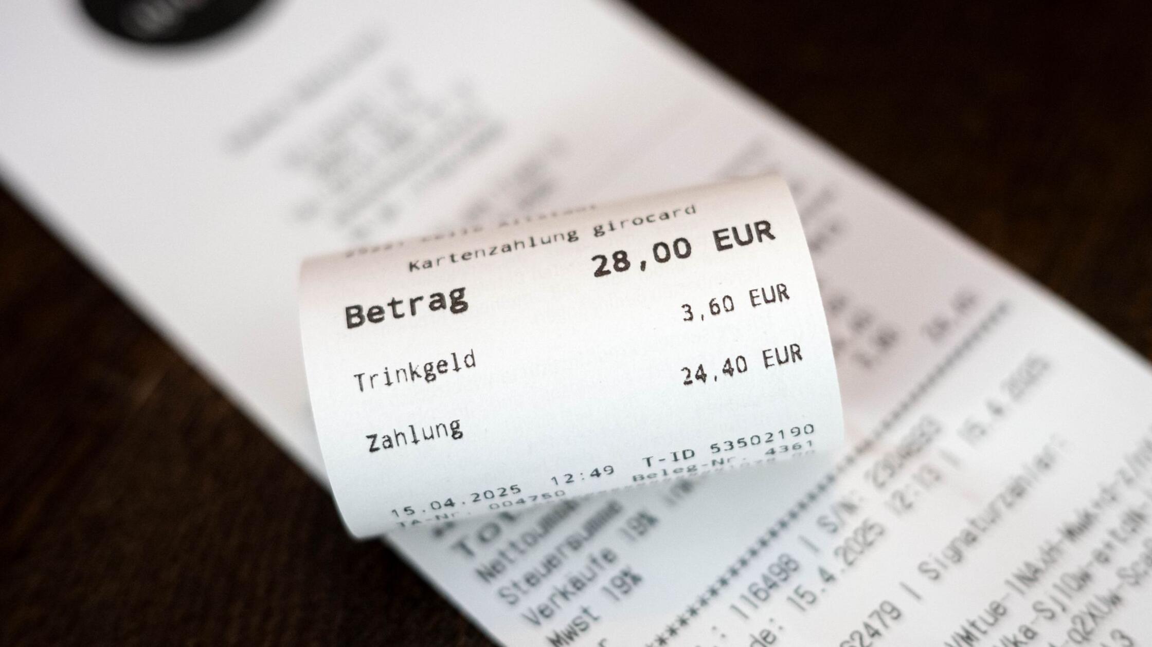 Der Trinkgeldbetrag bei Kartenzahlung steht auf de