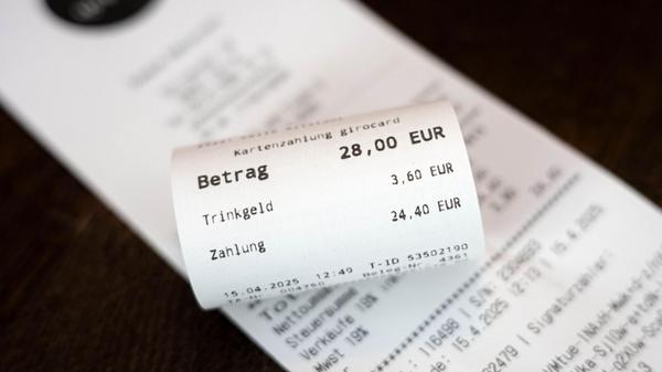 Der Trinkgeldbetrag bei Kartenzahlung steht auf de