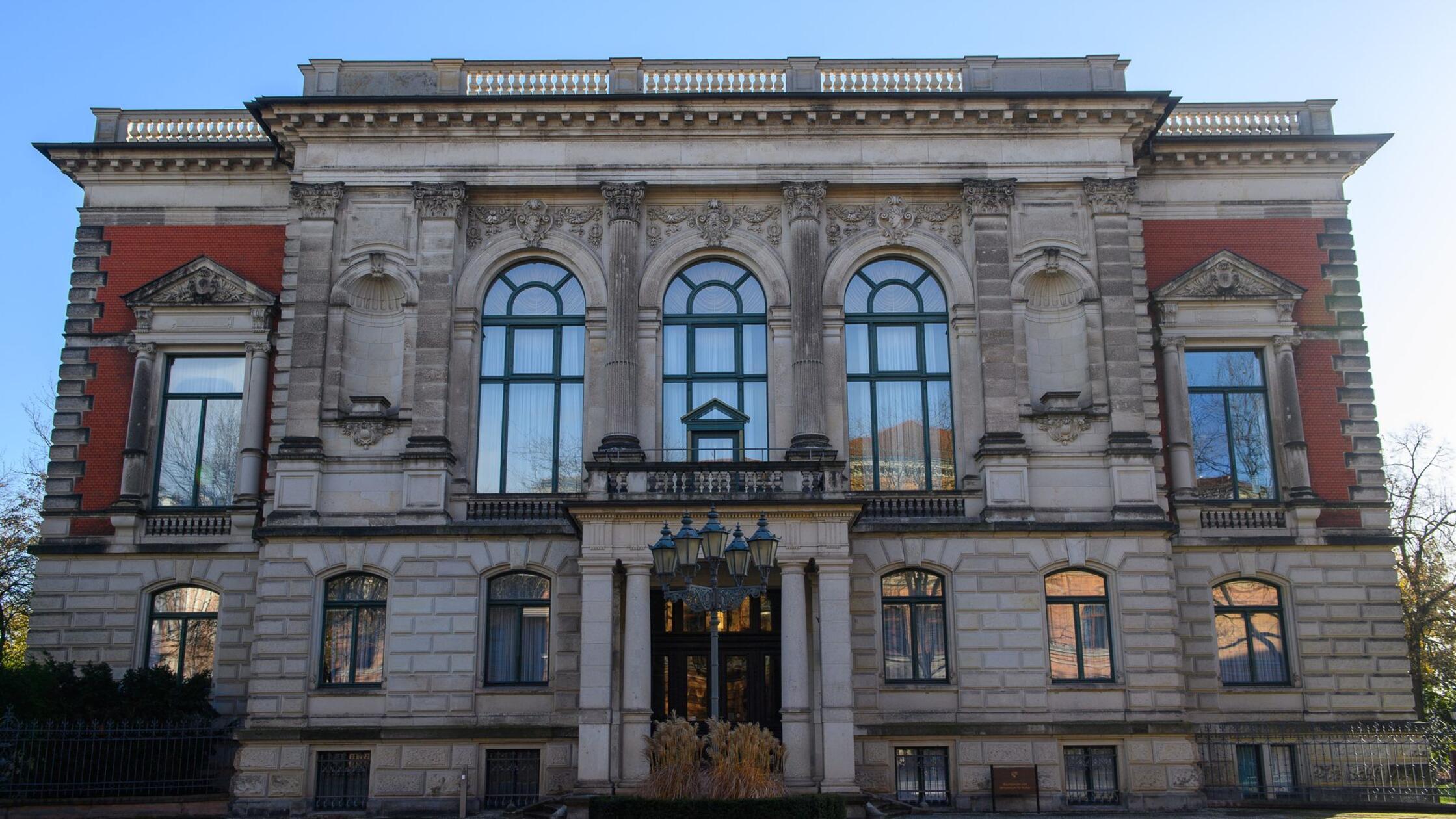 Die Staatskanzlei von Sachsen-Anhalt und das Minis