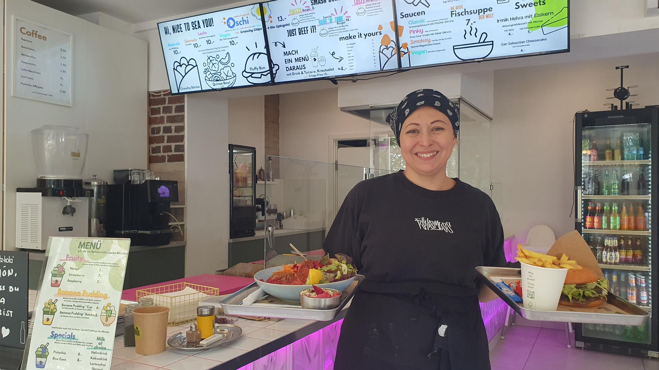 Pervin Atli in den Räumlichkeiten ihres "Fishismus