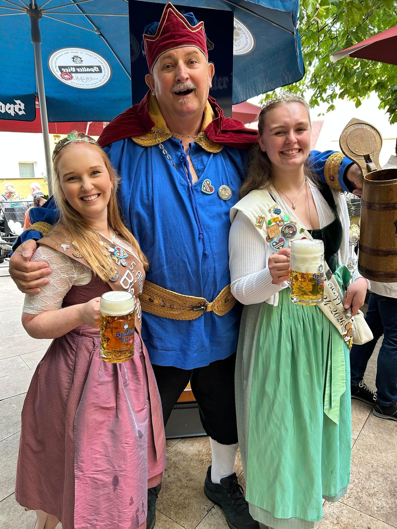 Gambrinus Claus Carl zusammen mit den Spalter und 
