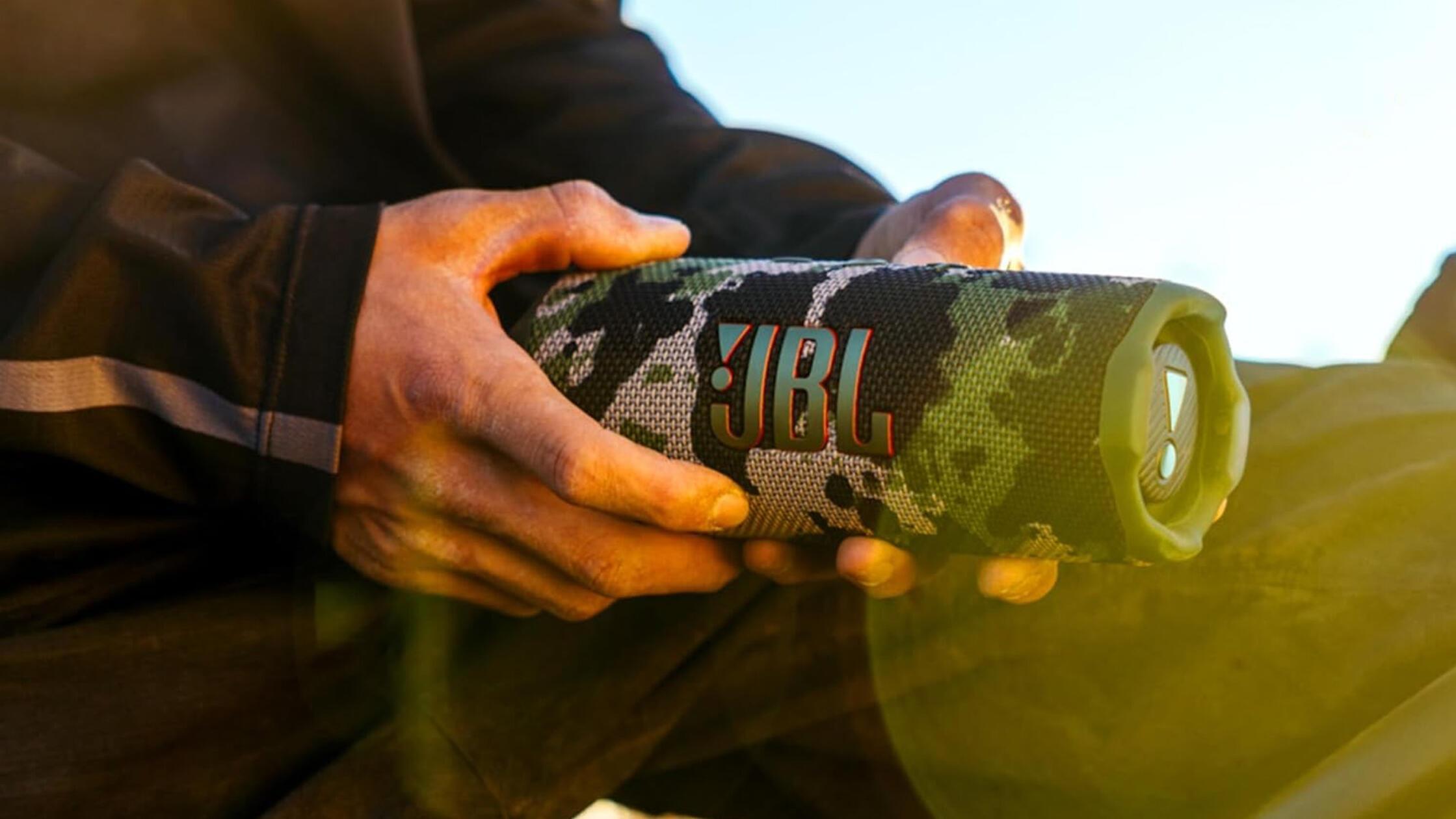 2116 Stunden Akkulaufzeit Bass JBL Flip 7