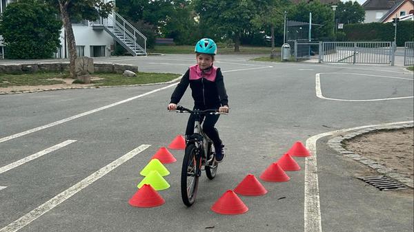 Neue Fahrräder konnte die Grundschule Büchenbach d