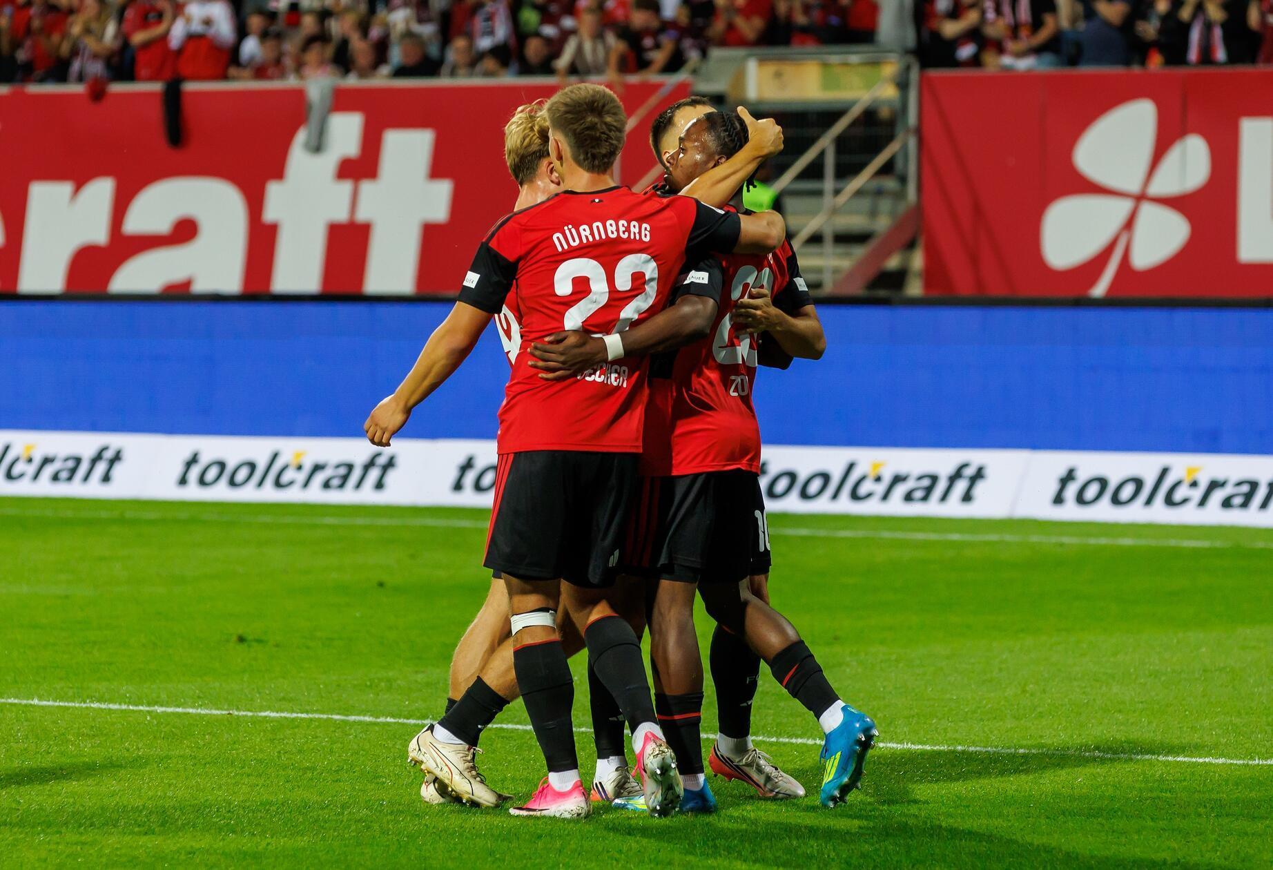 Der Angreifer bejubelte zusammen mit der Mannschaft sein viertes Saisontor.