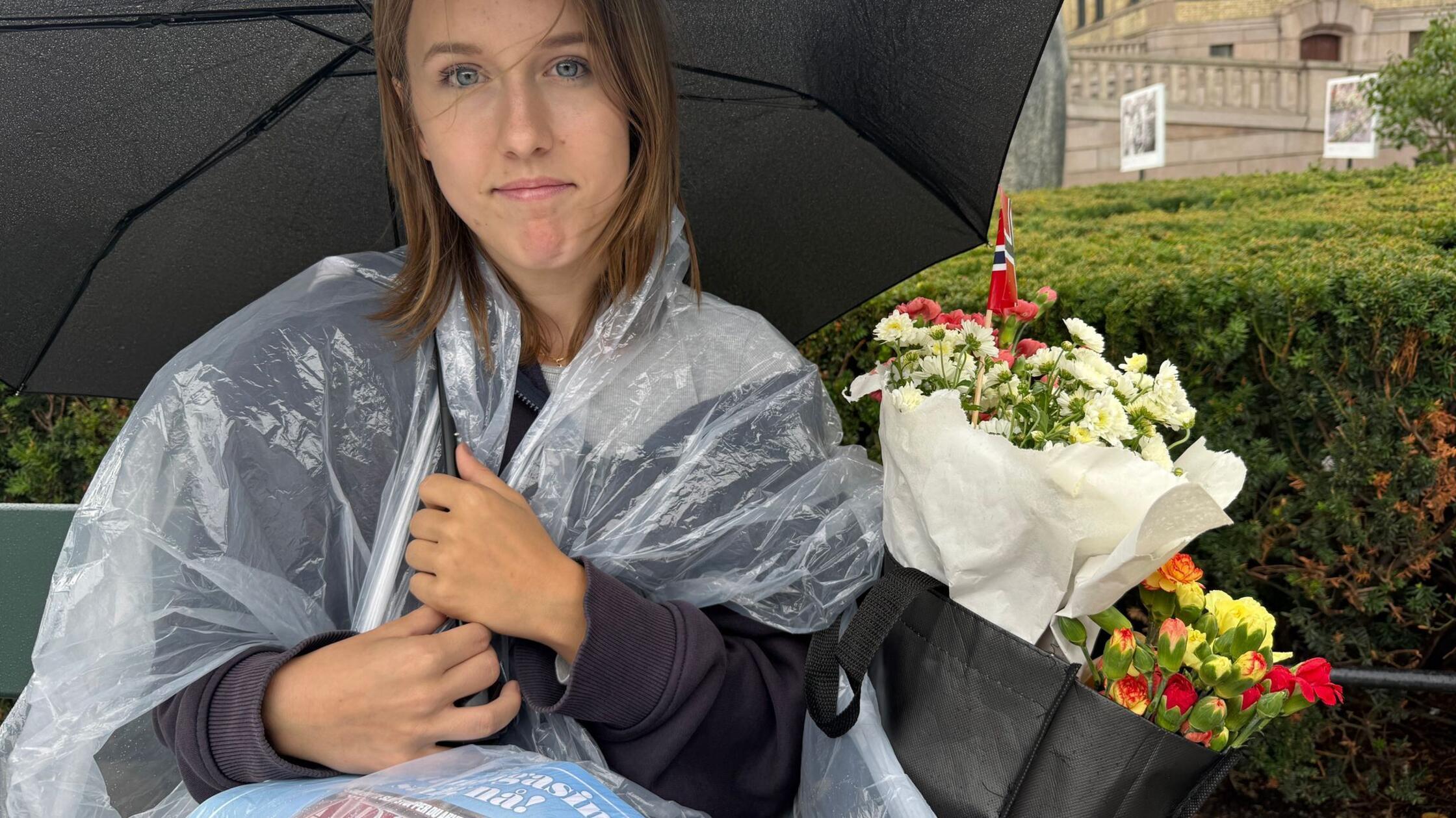 Cornelia Lillelien wartet vor dem norwegischen Par