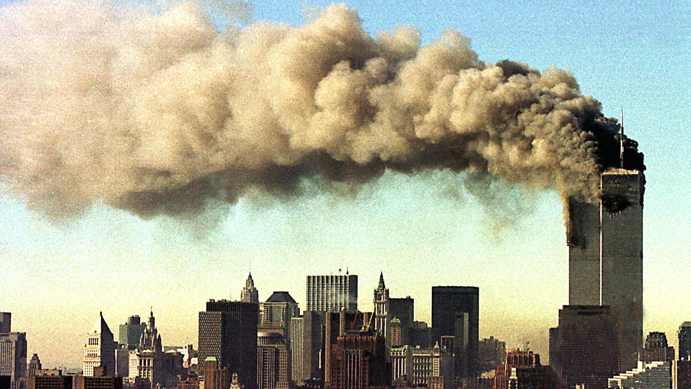 Die Türme des World Trade Center brennen am 11.09.
