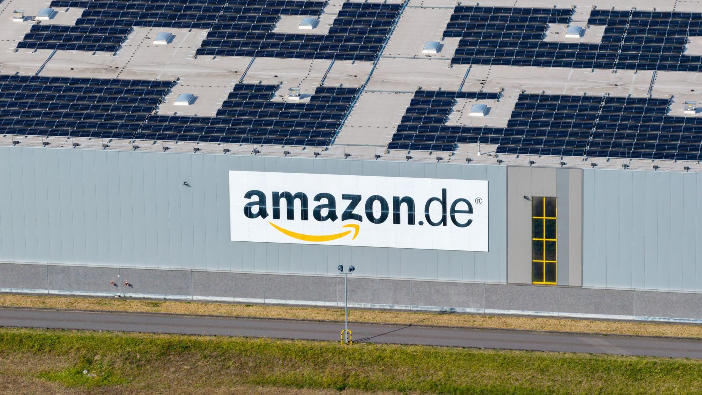 Das Amazon-Logistikzentrum (Aufnahme mit einer Dro