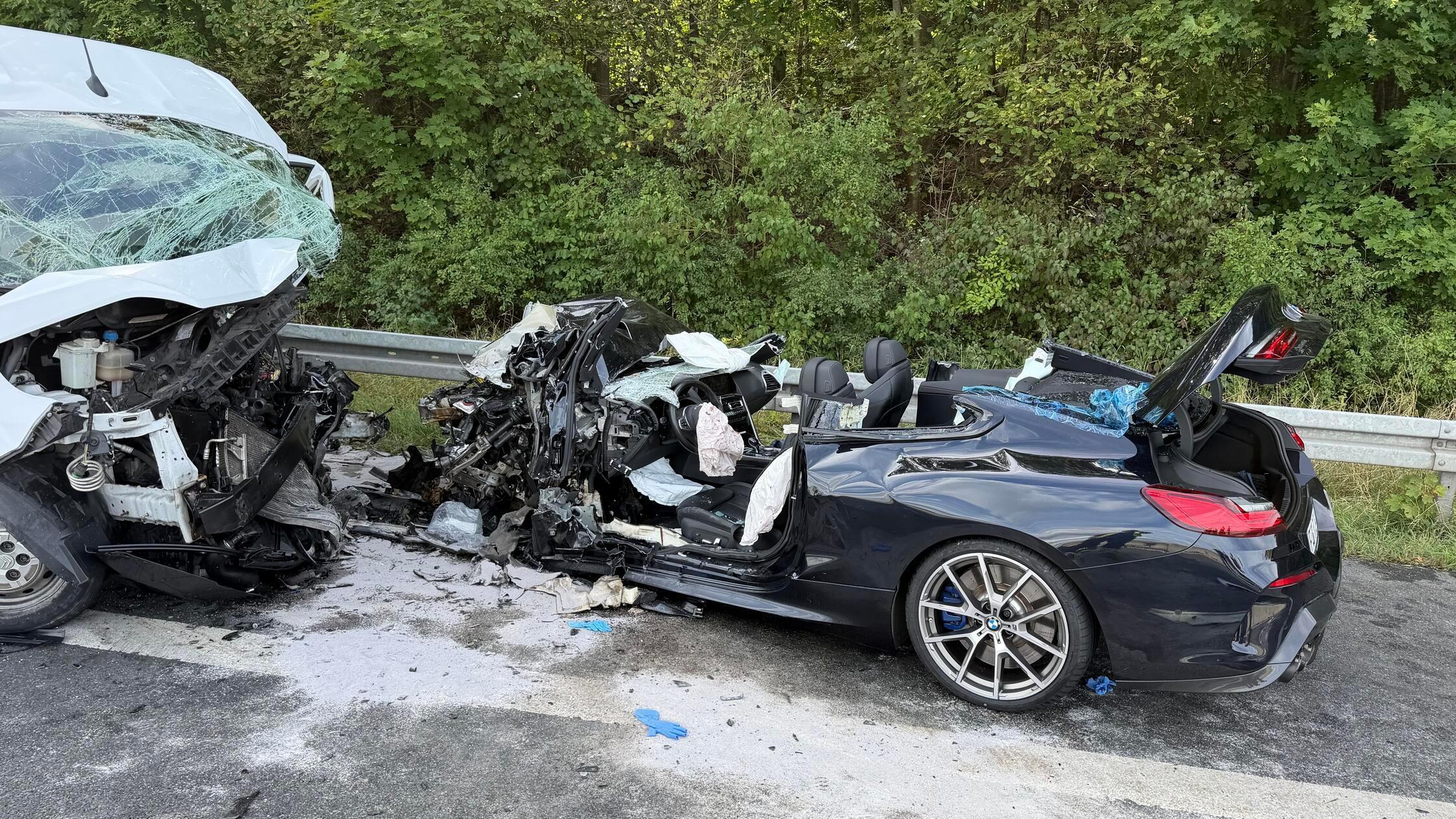 Auf der Bundesstraße 8 zwischen Seukendorf und der