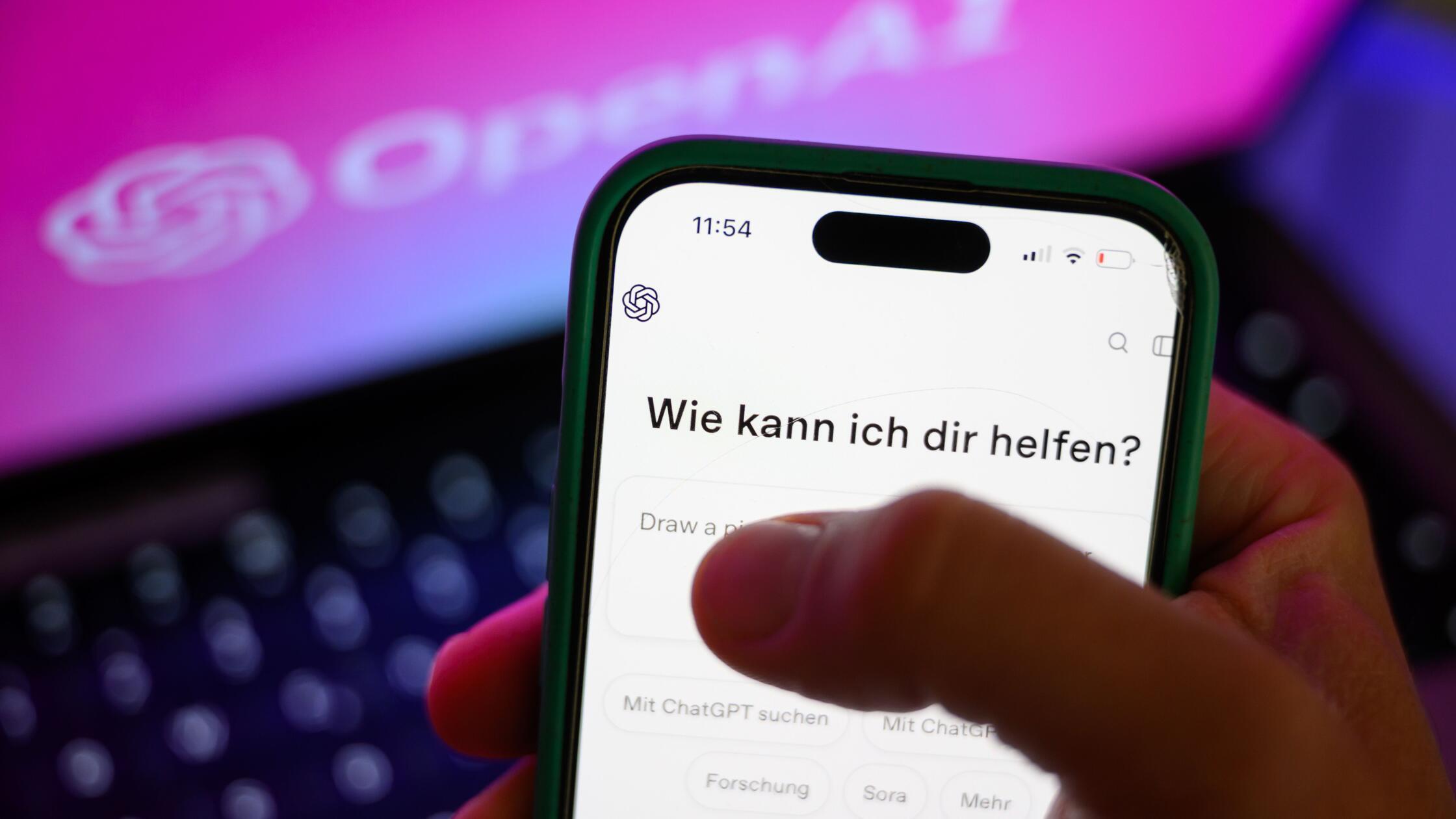 Der KI-Chatbot ChatGPT von OpenAI ist auf einem Sm