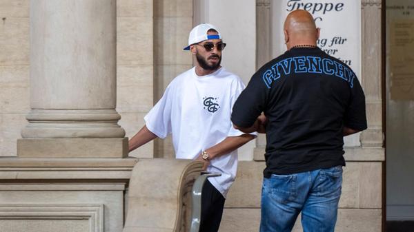 Rapper Michael „Shindy“ Schindler (l), Zeuge im Pr