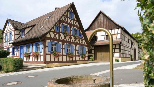 Frankendorf: Ortsteil von Buttenheim, Landkreis Bamberg; rund 150 Einwohner.