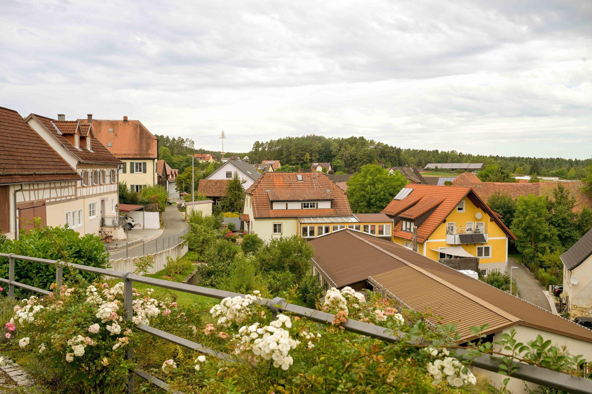Wüstenstein: Ortsteil des Marktes Wiesenttal, Landkreis Forchheim; 209 Einwohner.