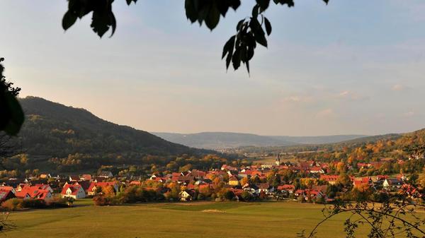 Leutenbach: Gemeinde im Landkreis Forchheim, 1660 Einwohner.