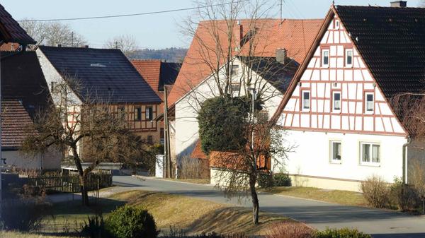 Schoßaritz: Ortsteil des Marktes Hiltpoltstein, Landkreis Forchheim; rund 160 Einwohner.