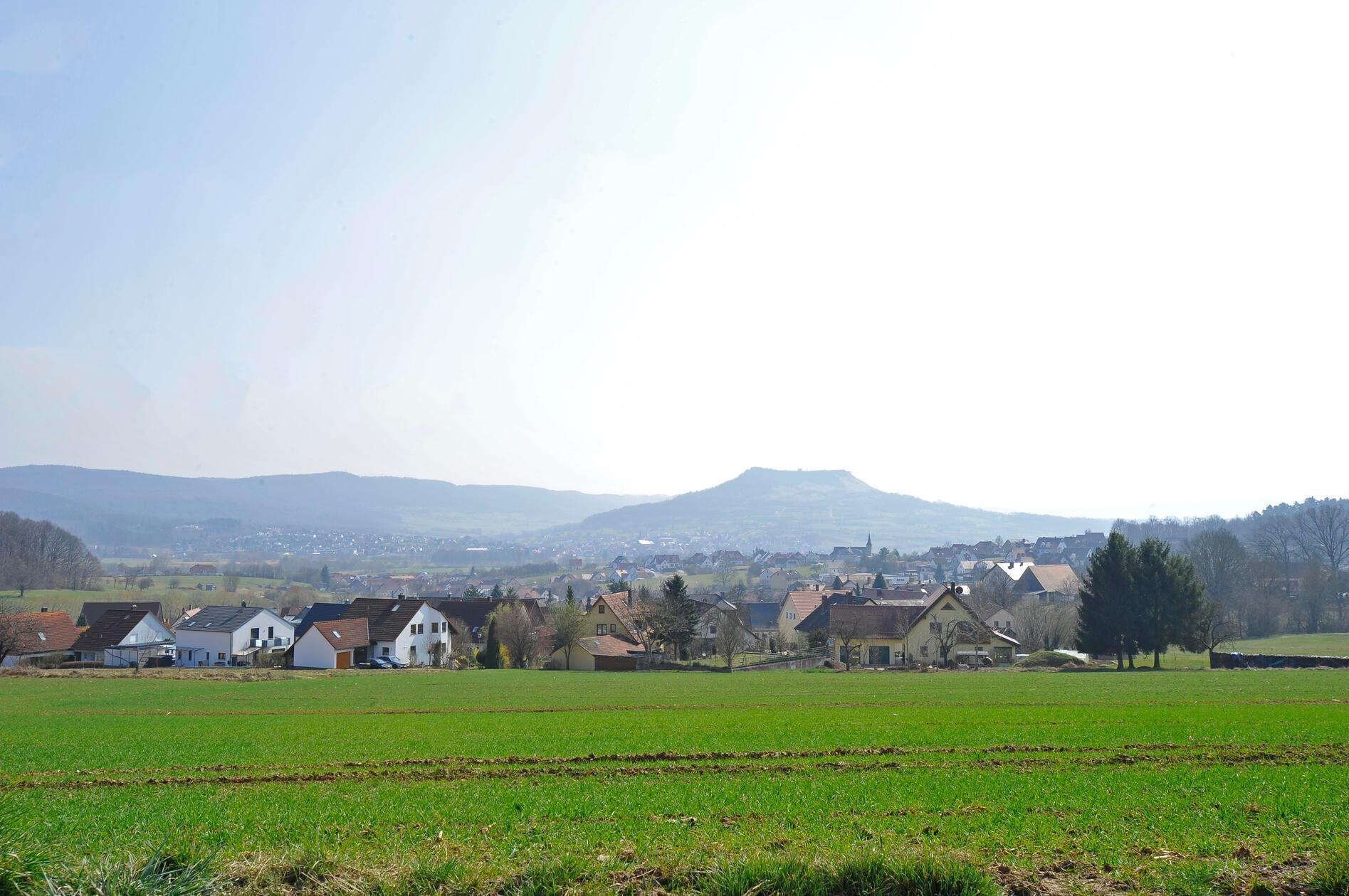 Weilersbach: Gemeinde im Landkreis Forchheim; 2119 Einwohner.