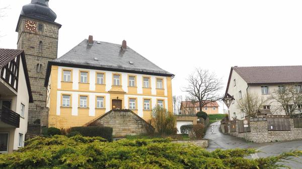 Hohenmirsberg: Ortsteil der Stadt Pottenstein, Landkreis Bayreuth; 228 Einwohner.