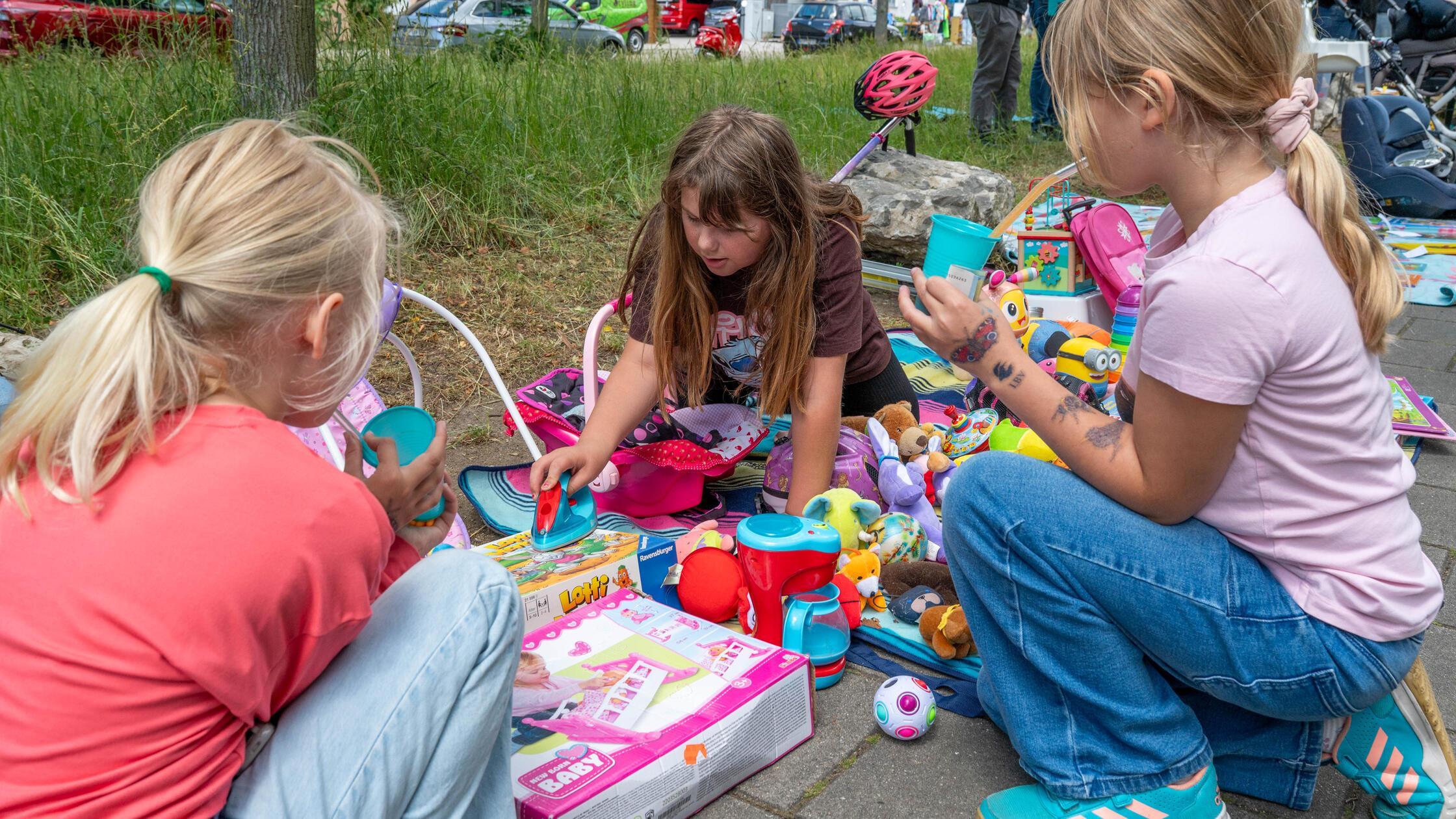 Flea markets nearby: Find treasures in the region this weekend