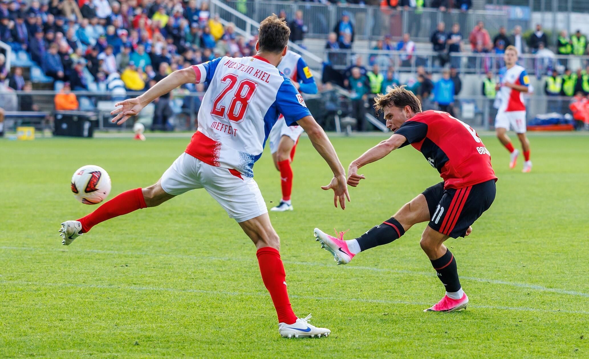 In der Schlussphase spielen beide Mannschaften auf Sieg, doch die ganz klaren Chancen bleiben sowohl für den FCN als auch die Kieler aus. Eine letzte gute Kontergelegenheit vergibt der eingewechselte Böving.