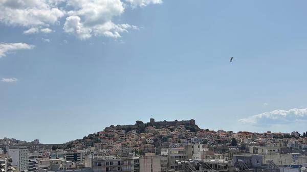 Eine Gemeinsamkeit der beiden Städte sind die beiden Wahrzeichen: Wie in Nürnberg ist das auch in Kavala die Burg auf einem Berg.