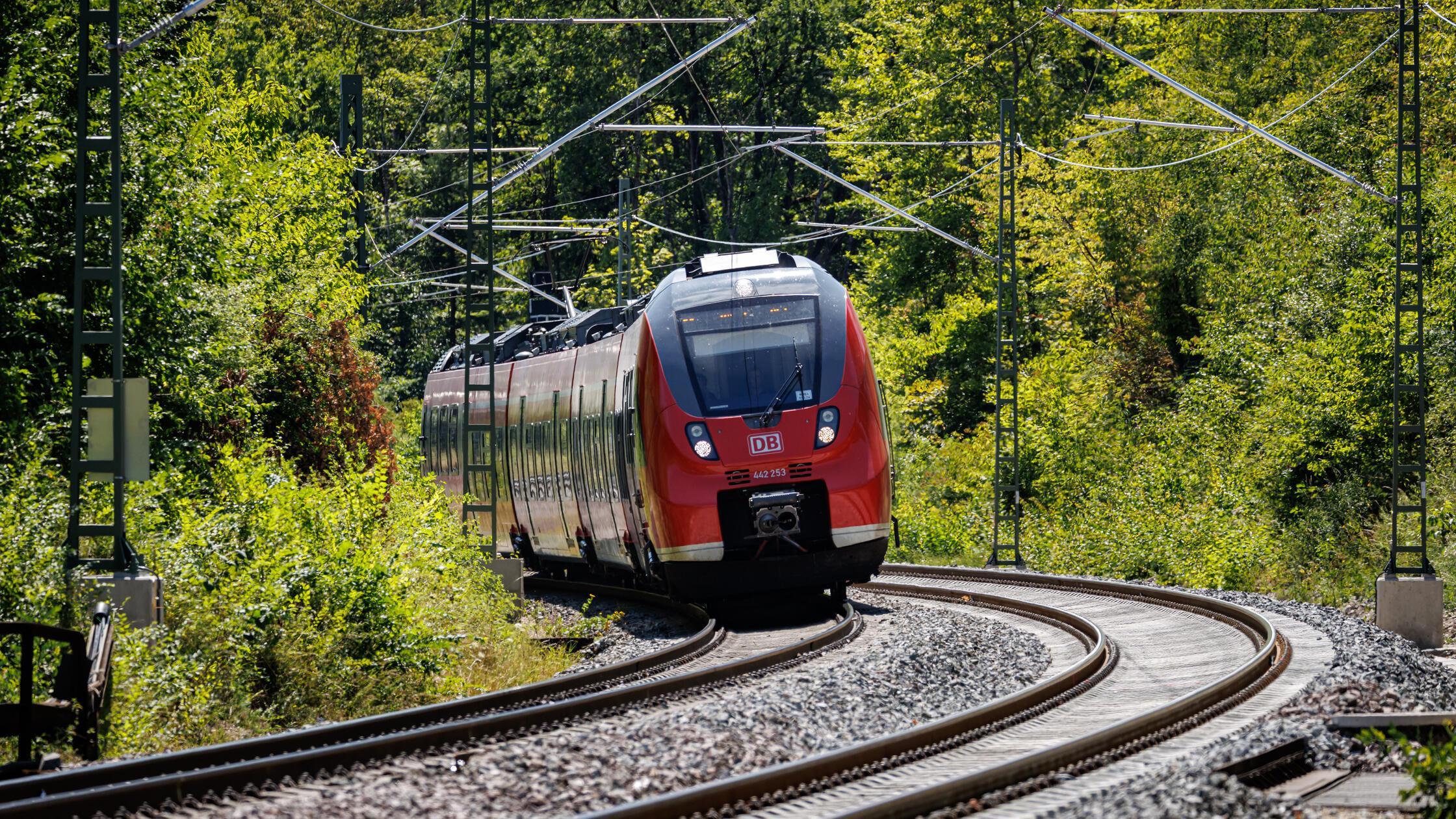 DB304629