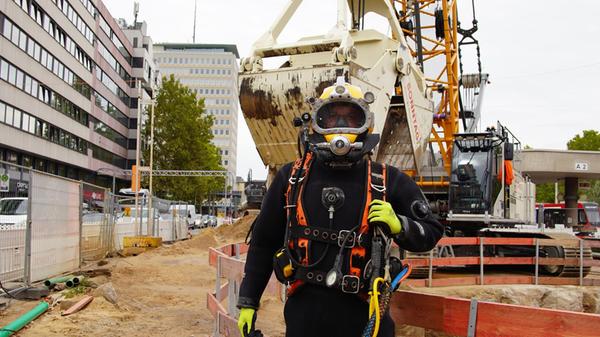 Baustelle Plaerrer Hochspannungsleitung Baugrube
