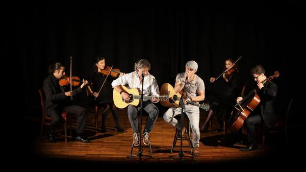 Duo Graceland mit Streichquartett & Band.