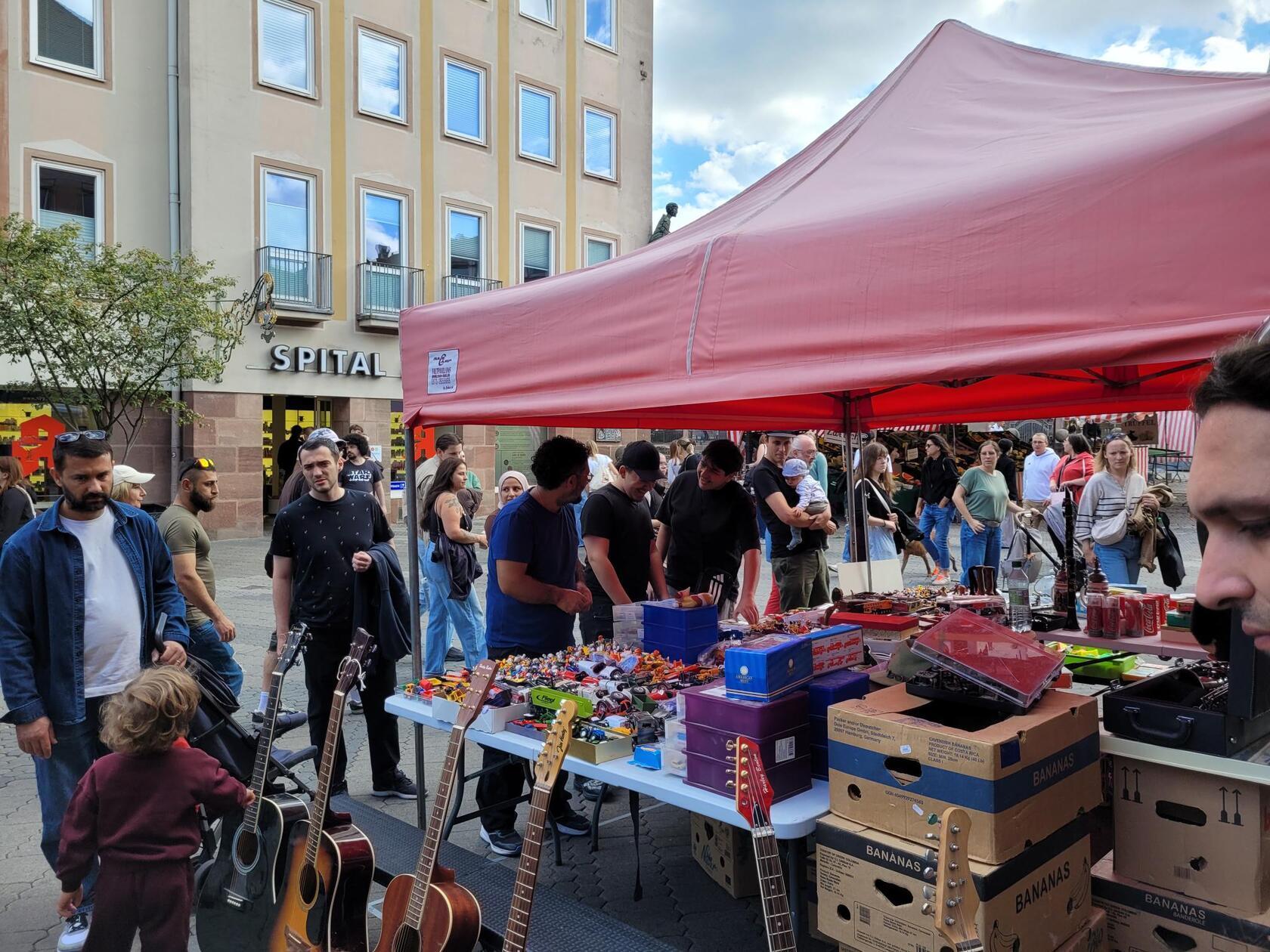 Nach Angaben der Stadt kommen pro Markt bis zu 200.000 Menschen nach Nürnberg.