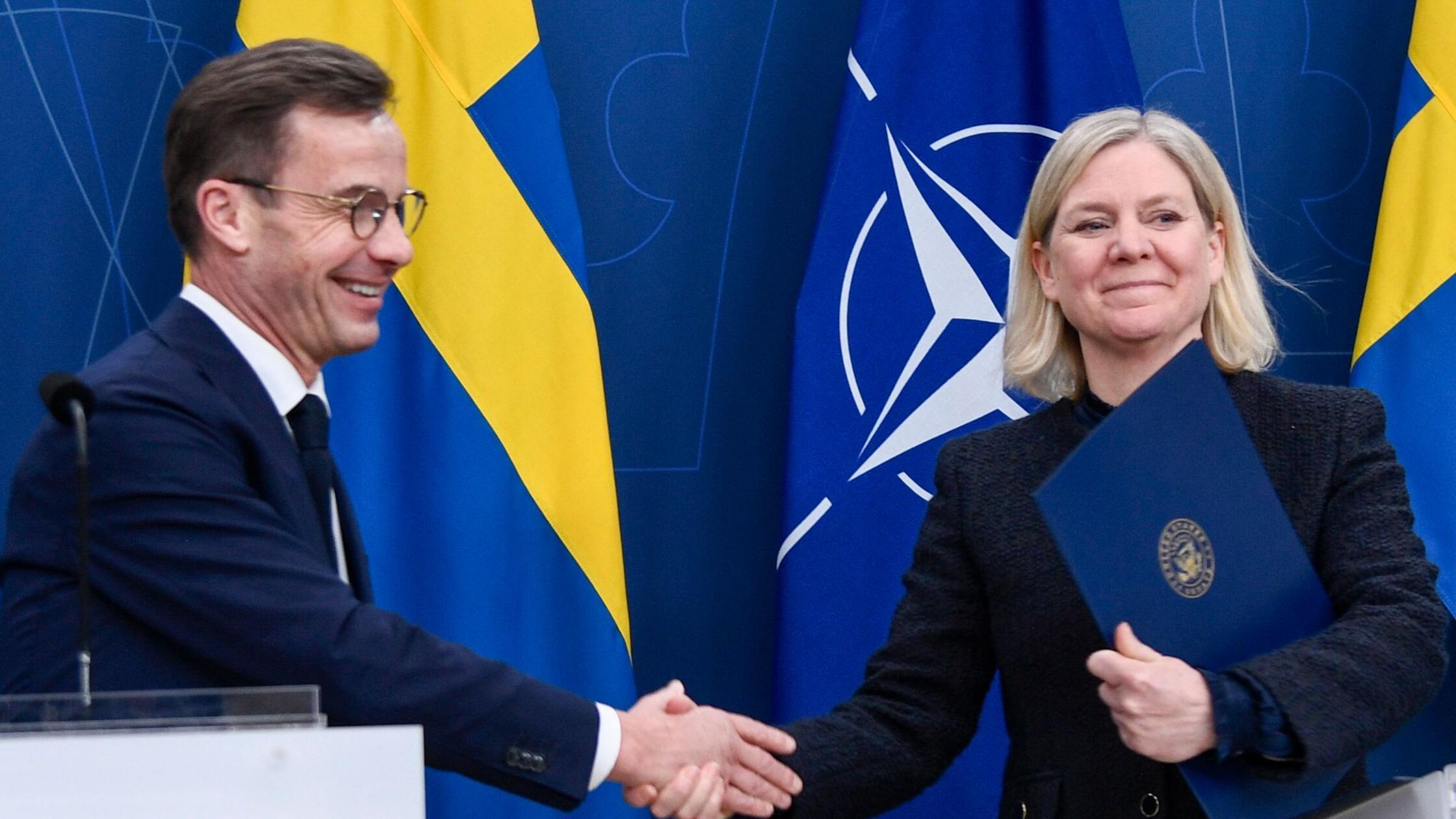 Ulf Kristersson (l), Ministerpräsident von Schwede