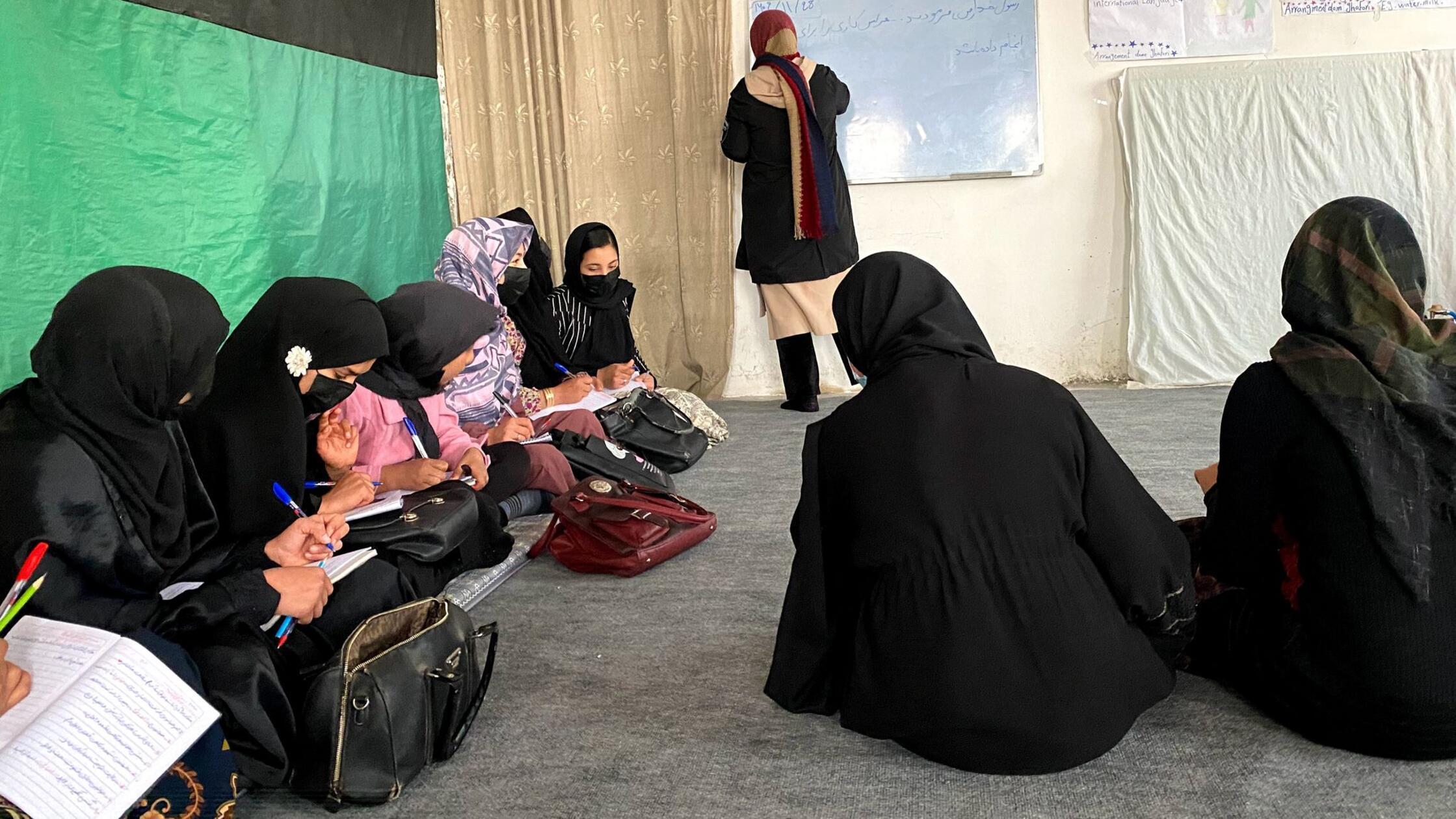 Unter den Taliban ist Mädchen der Schulbesuch nach