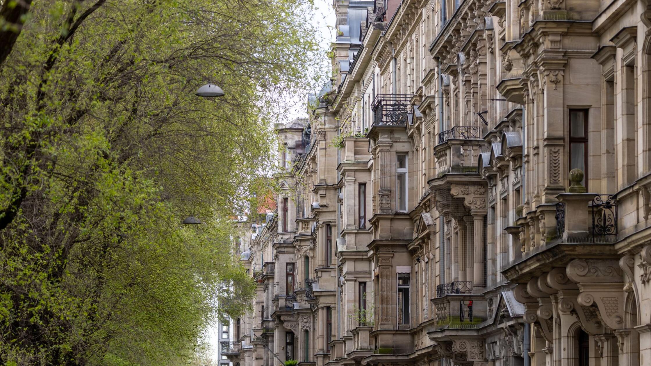 Blick auf die Häuserfassaden der Hornschuchpromena