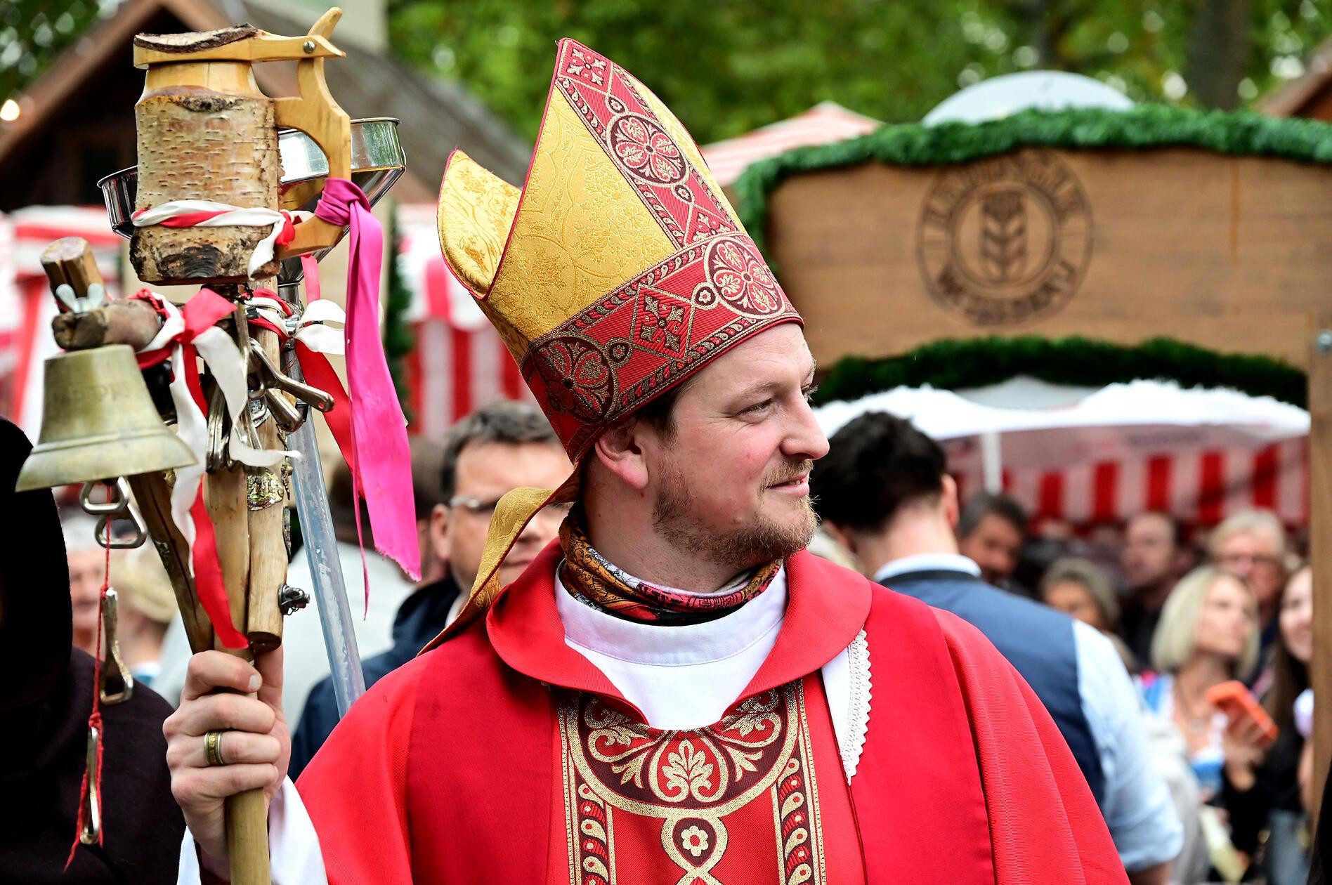 Die Eröffnung für das über zweiwöchige Fest fand auf der Insel Schütt statt.