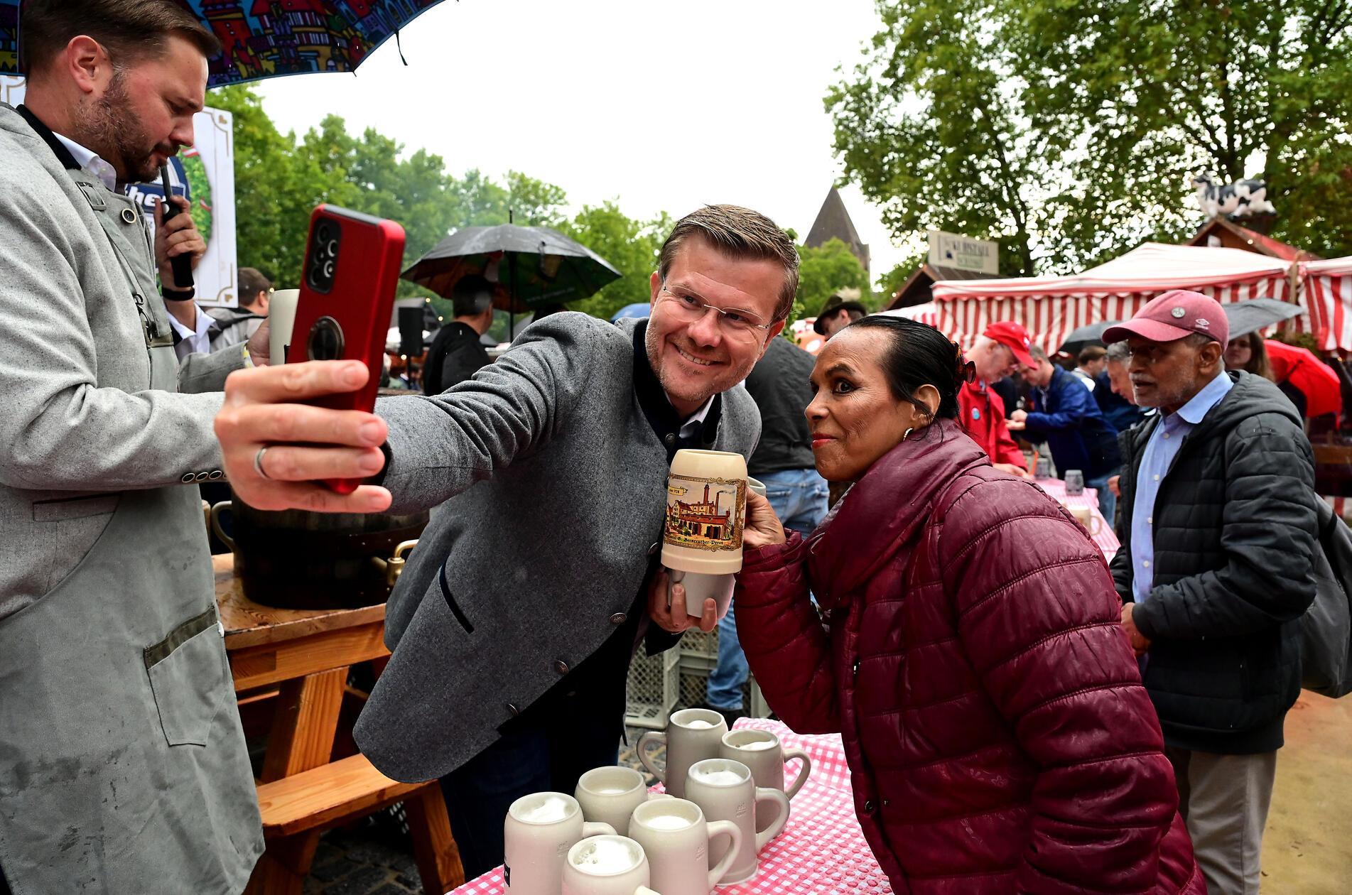 Es gibt eine Neuigkeit in diesem Jahr: Altstadtfest-Preisschafkopfen – bei Rosi im Barockhäusle. 