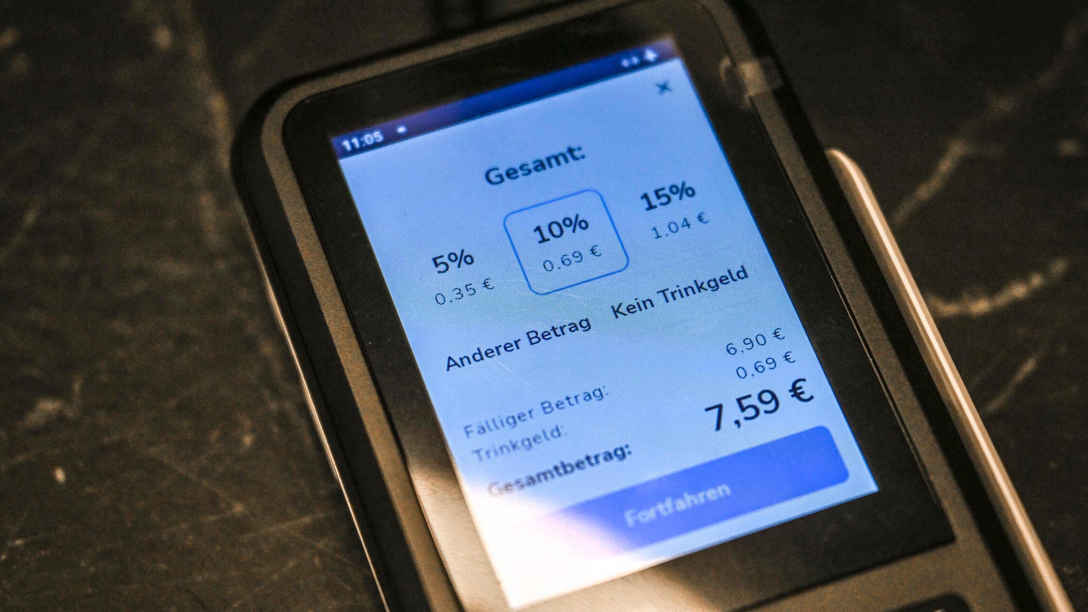 Tip suggestions for card payments: Customers in the Nuremberg region are ...
