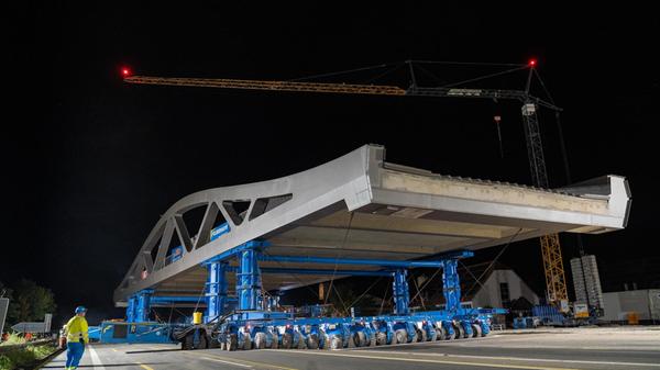 Die Autobahn GmbH bezeichnet das Verfahren als „Einfahren“ des Ersatzneubaus. Wegen und während der Arbeiten musste die Autobahn in dem betroffenen Abschnitt komplett gesperrt werden.