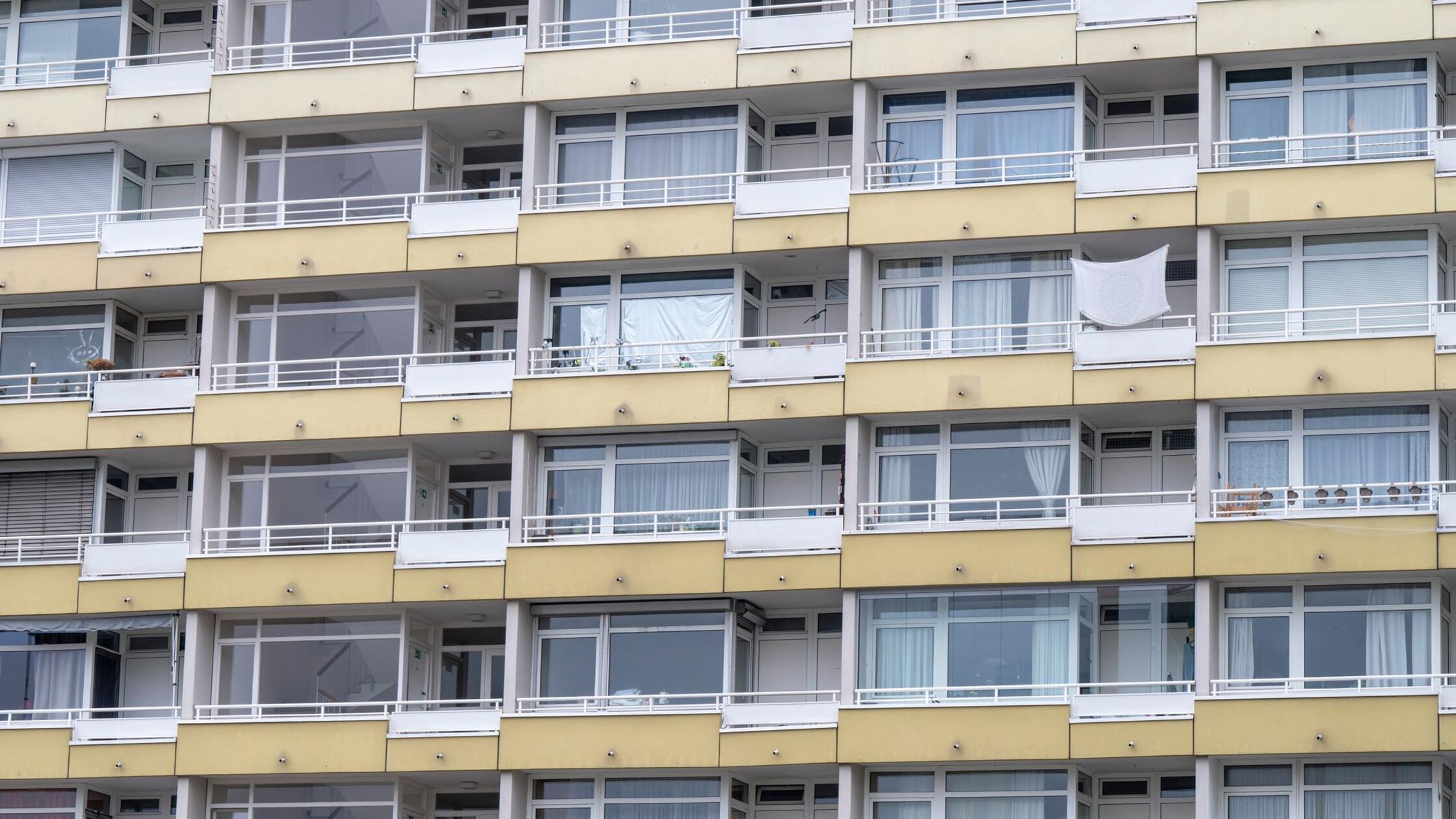 Fassaden von Wohnhäusern in der Innenstadt. (zu dp
