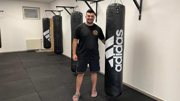 Hier wird dir nicht die Nase gebrochen“: Profiboxer eröffnet Studio im Kreis Fürth