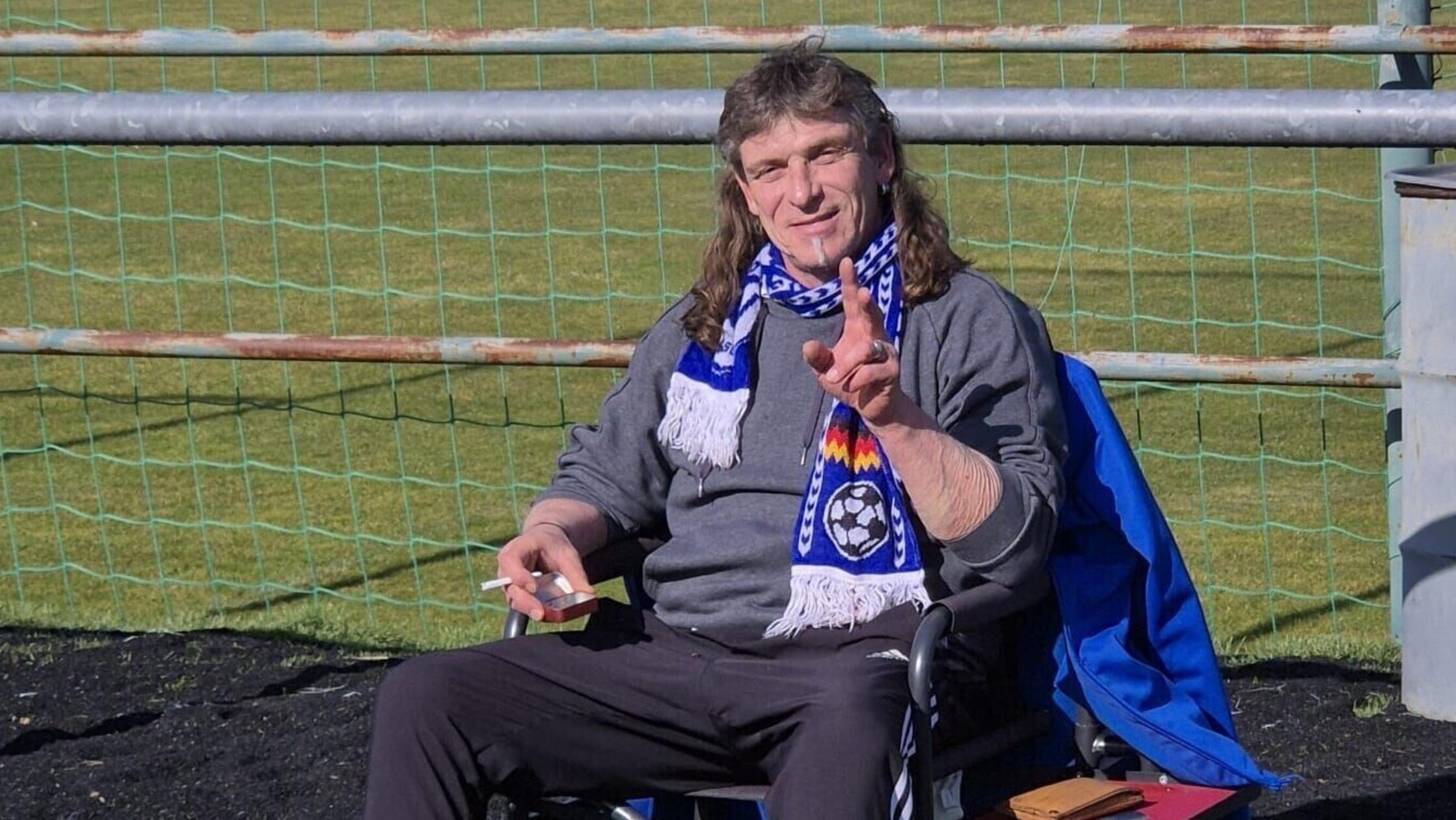 TSV Winkelhaid Thomas Cuesta am Spielfeldrand - 1 