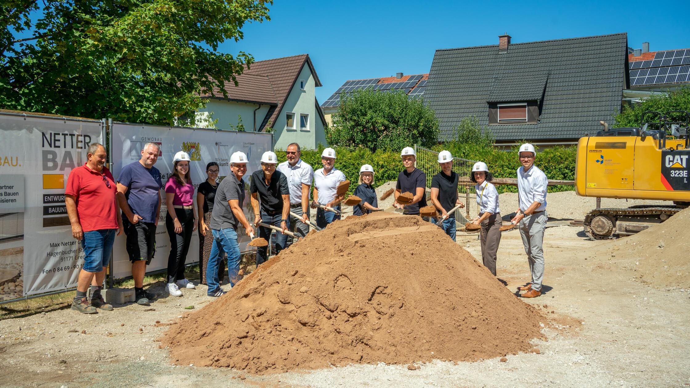 Die Baubeteiligten der GEWOBAU Schwabach und des B