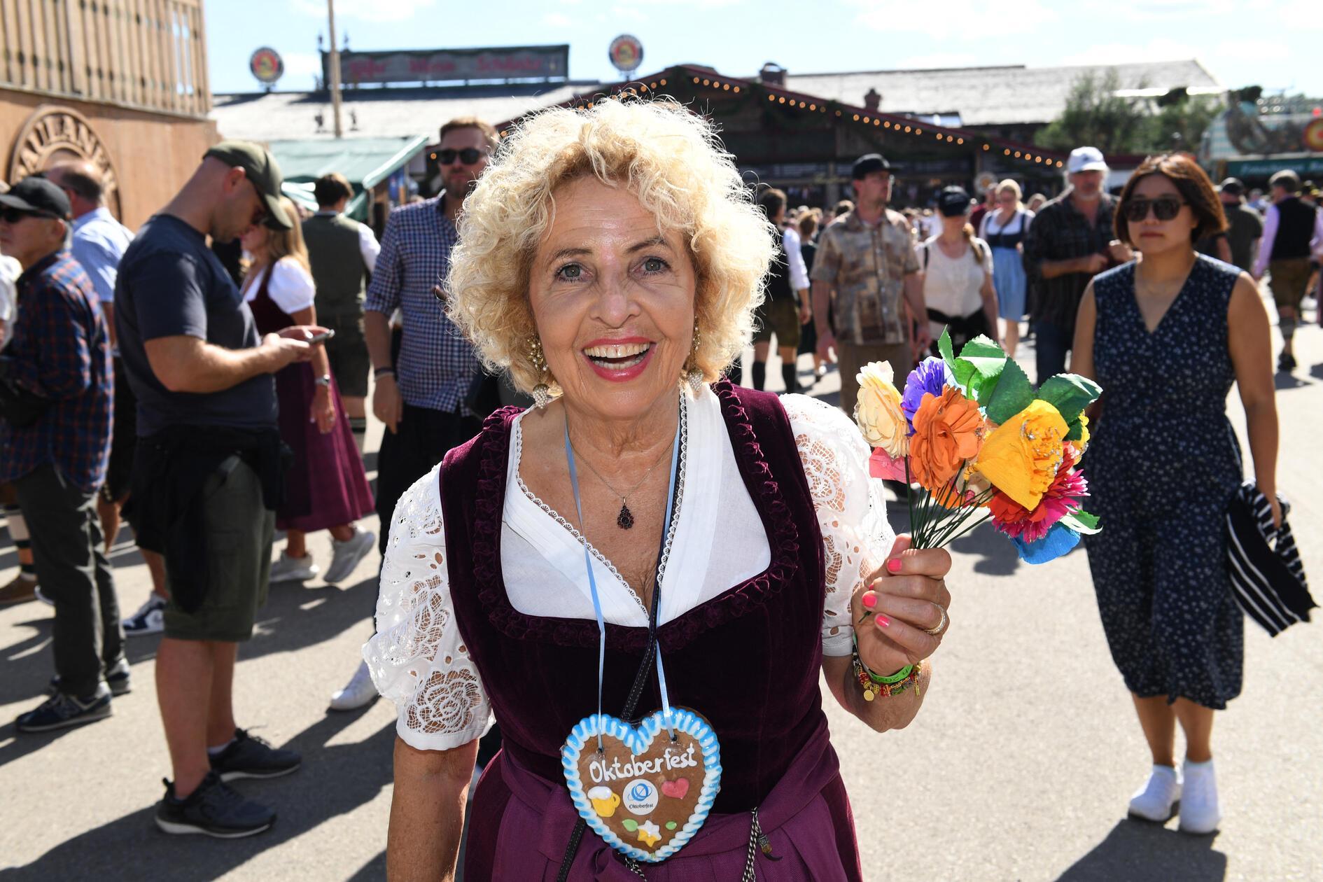 Auch die Schauspielerin Michaela May war zu Besuch auf dem diesjährigen Oktoberfest.