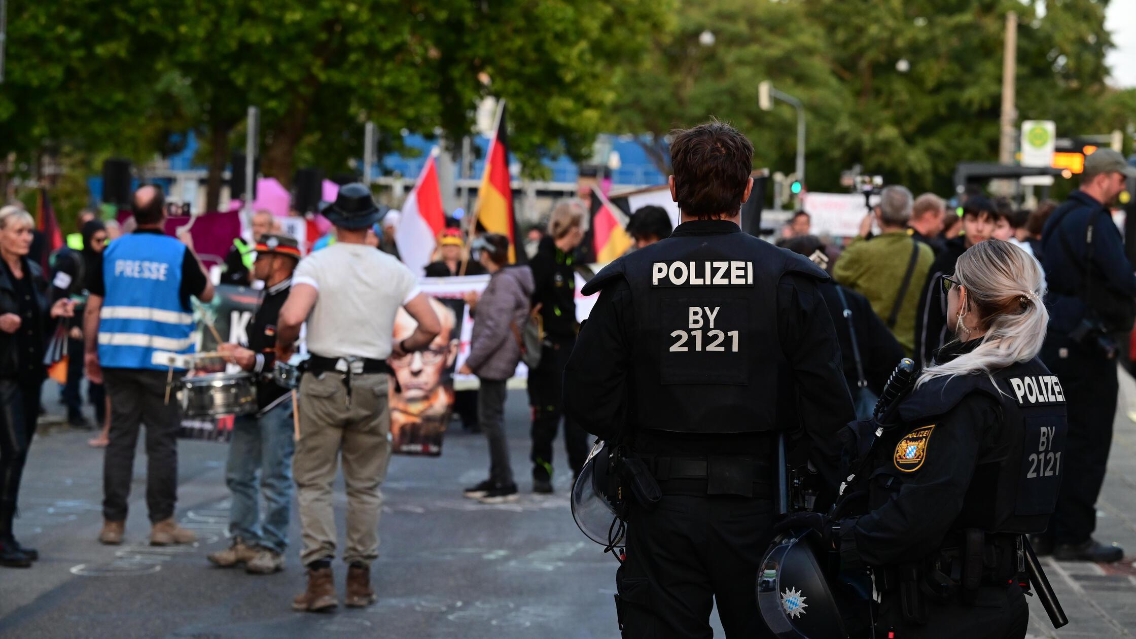 team-menschenrechte_hjw_210926_005