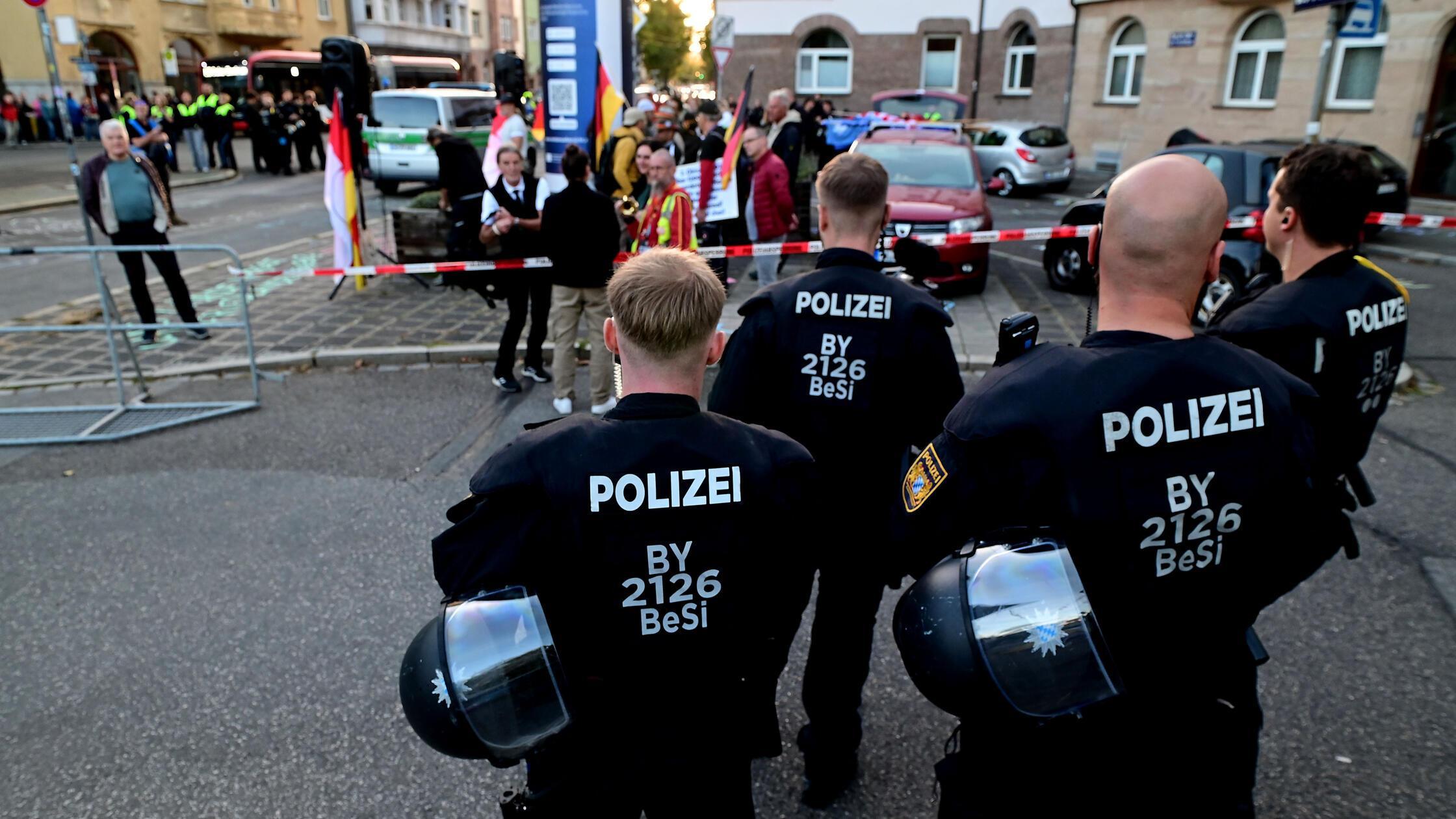 team-menschenrechte_hjw_210926_018