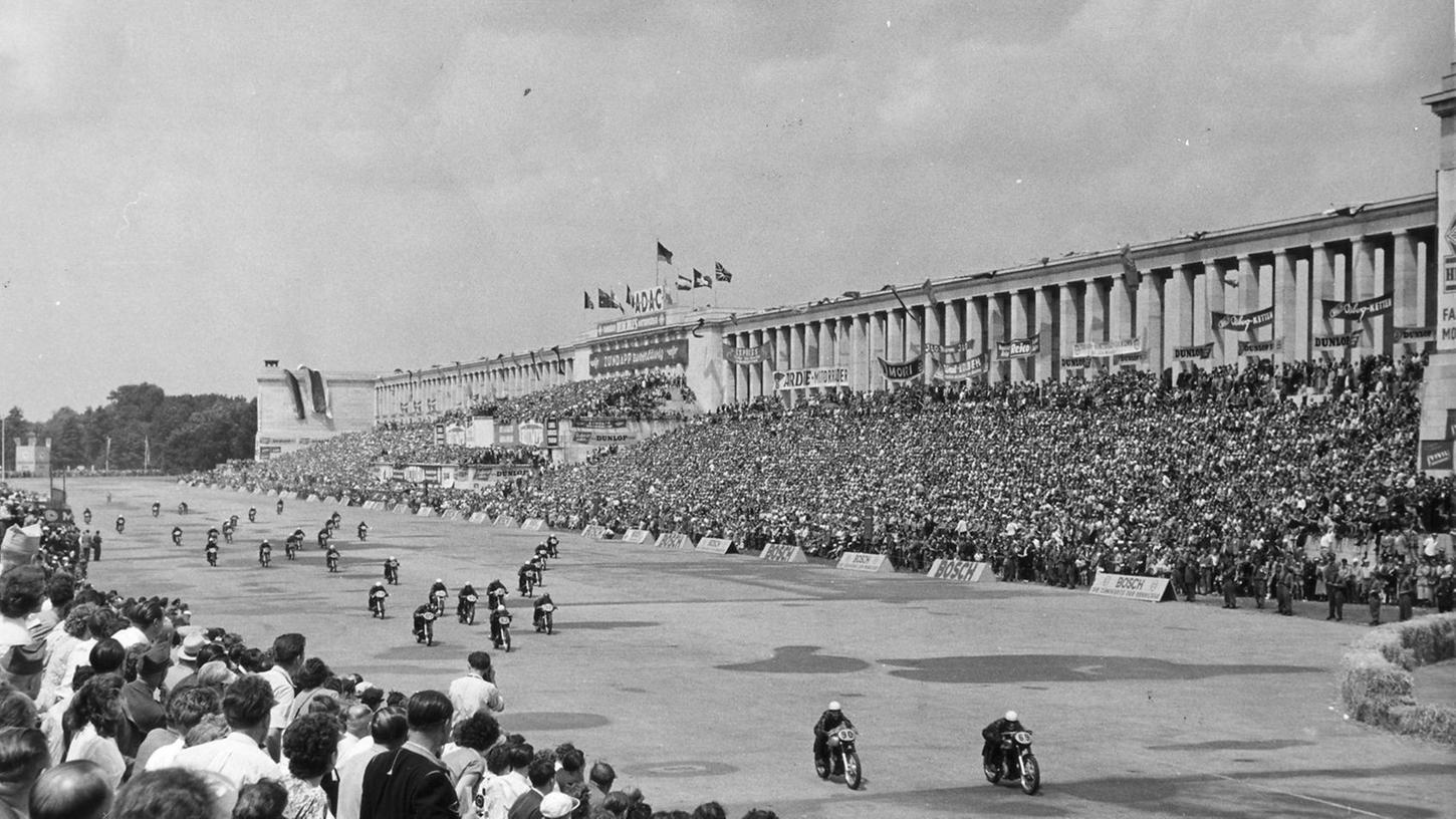 In den 50er Jahren sausten die Motorräder am Norisring um die Wette. Jahre zuvor spielten sich hier aber ganz andere Szenen ab.